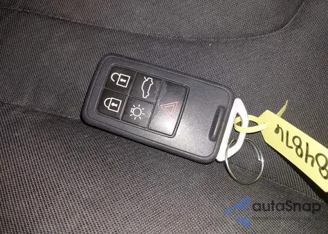 2017 Volvo Xc60 T5 z USA, uszkodzony, nr VIN YV440MDJ9H2084876